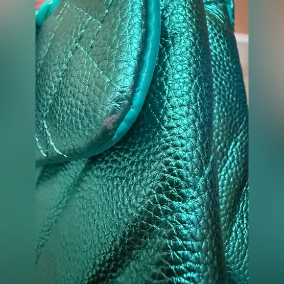 Kurt Geiger London Metallic Quilted Kensington Drench Purse - Picture 9 of 16